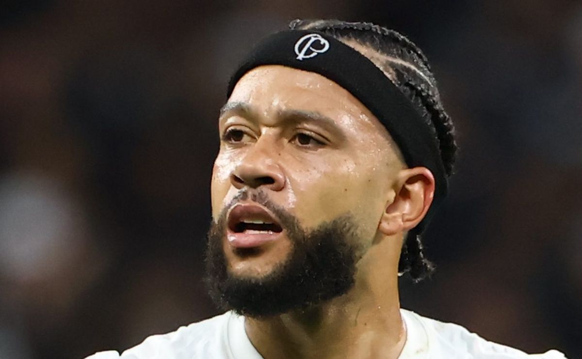 CLIMA ESQUENTA NO VESTIÁRIO! Discussão entre Depay e Gustavo Henrique agita o Corinthians após derrota!