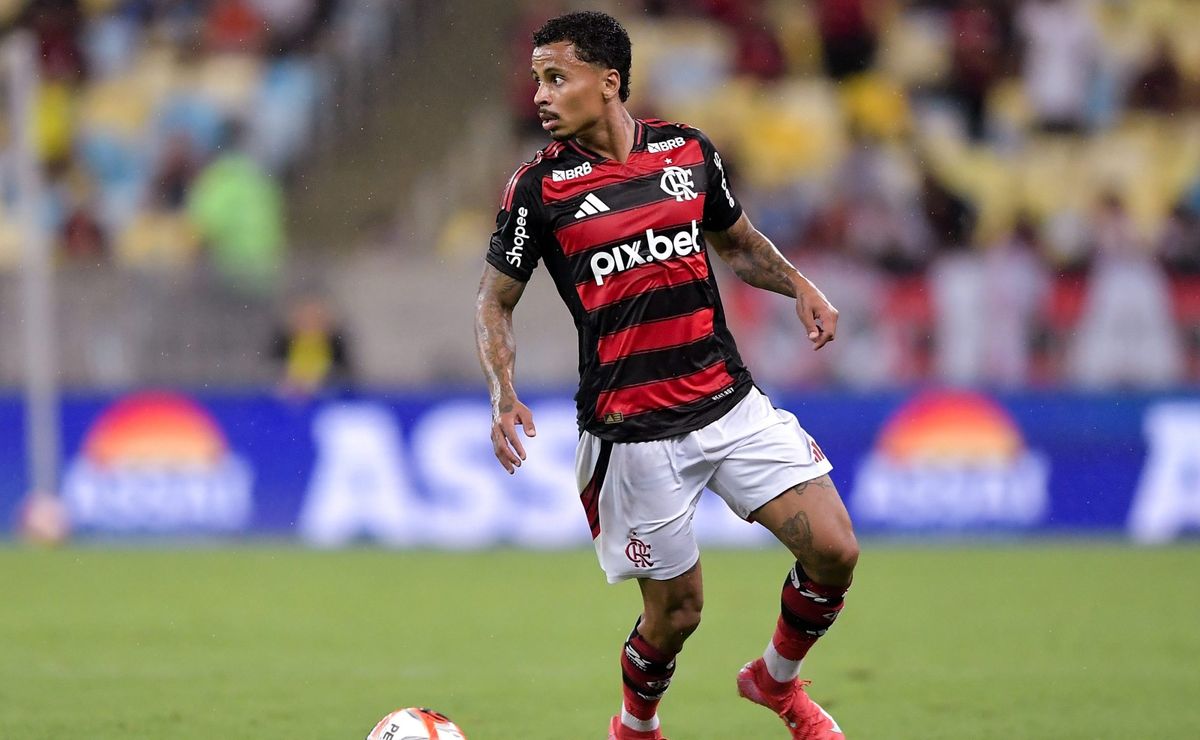 Allan contratado pelo Grêmio após deixar o Flamengo: apuração da reportagem.