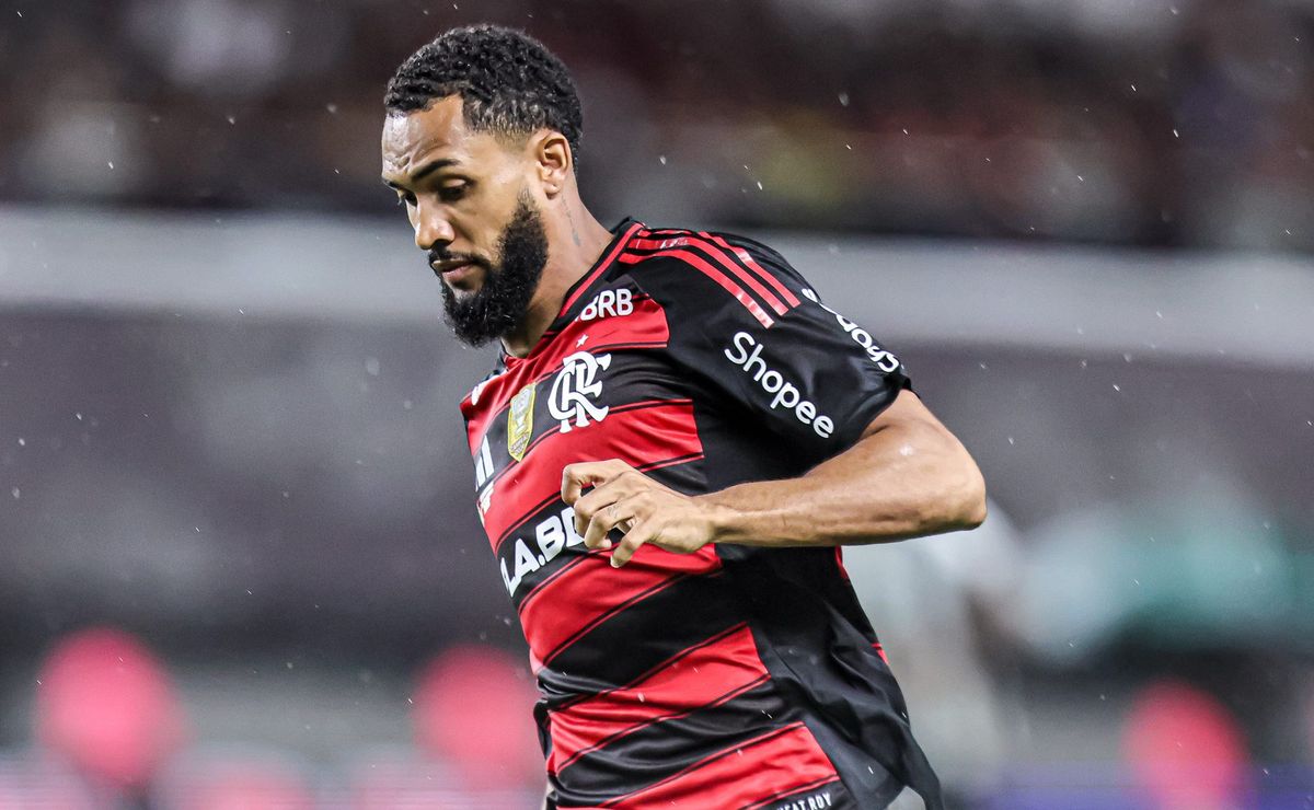 Fluminense x Flamengo: Possibilidade de 2º gol de Juninho contra cariocas após 8 anos.