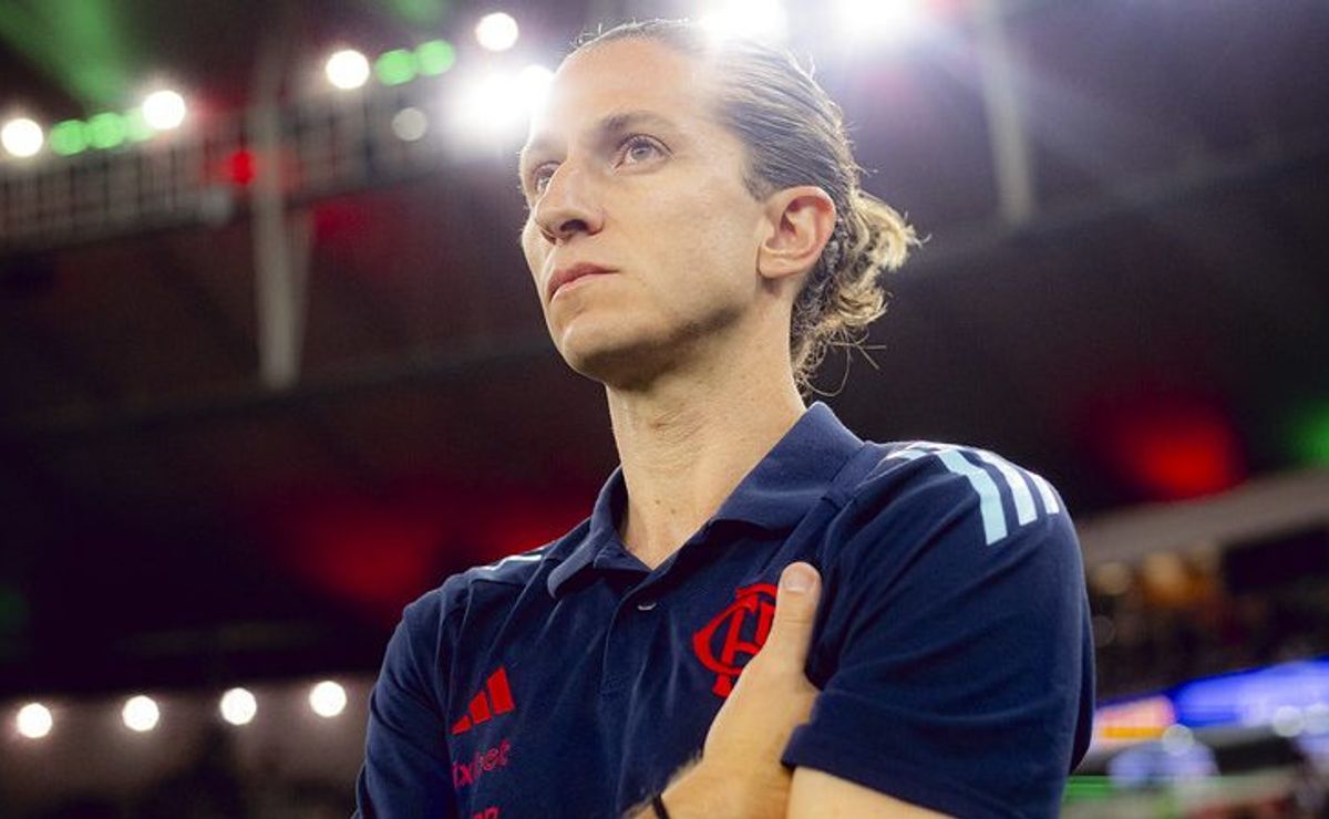 Filipe Luís destaca desafios defensivos do Flamengo após vitória sobre Fluminense