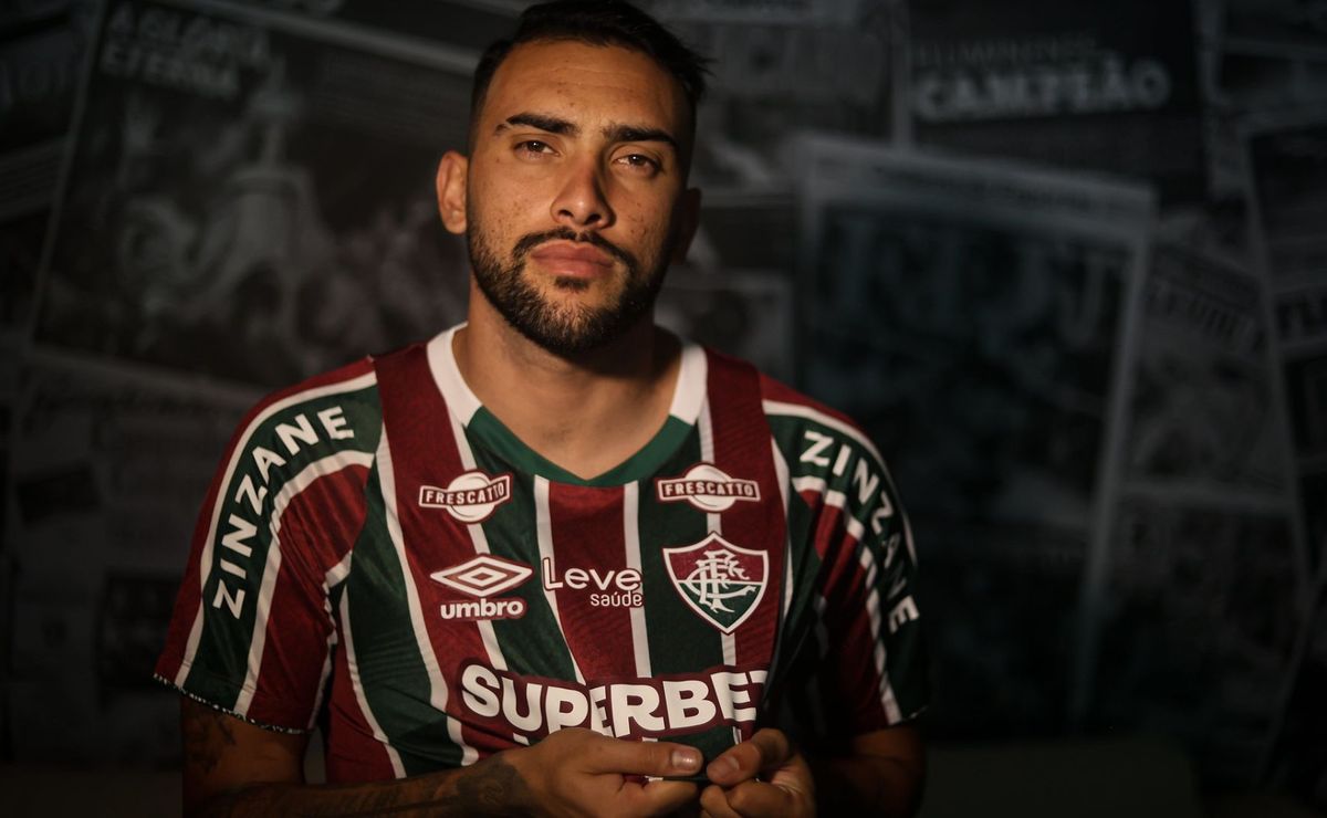 Súmula indica expulsão de Freytes por agressão a Luiz Araújo no clássico.