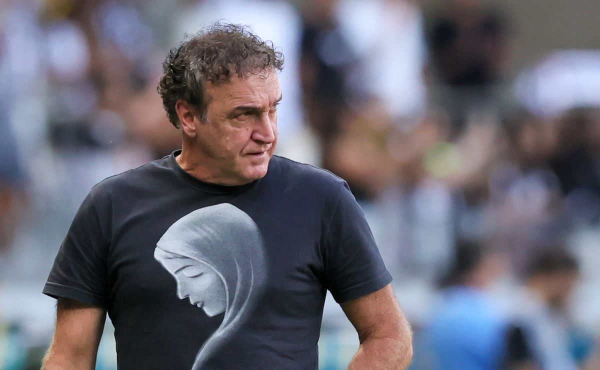 Escalação do Atlético-MG: Cuca pode promover importante mudança no ataque diante do América-MG