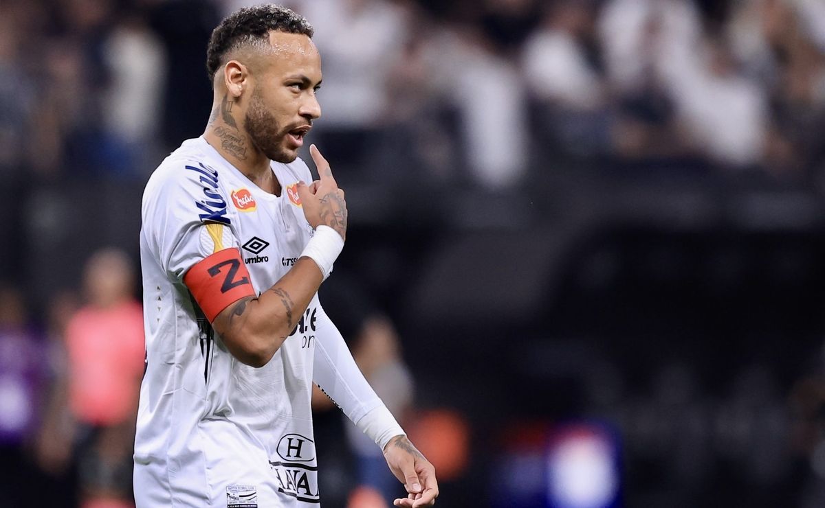 Forma física de Neymar é criticada em reapresentação no Santos; confira o vídeo