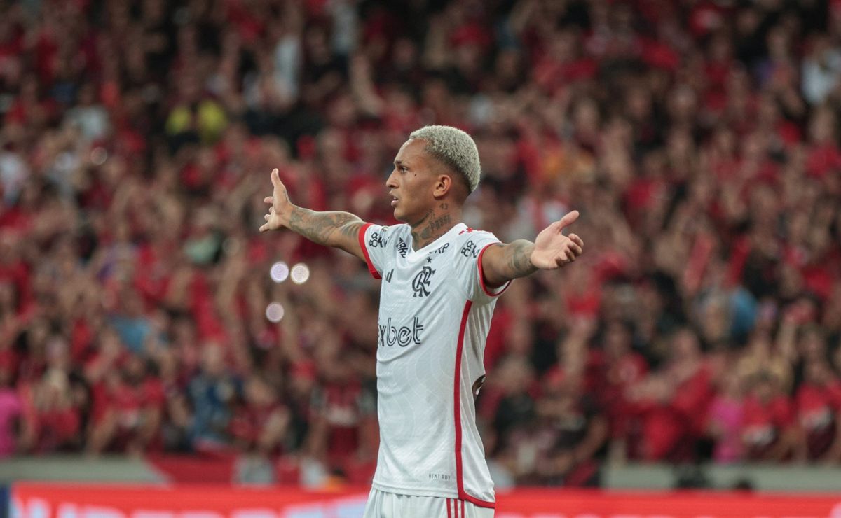 Filipe Luís impulsiona Wesley no Flamengo rumo à Seleção Brasileira.