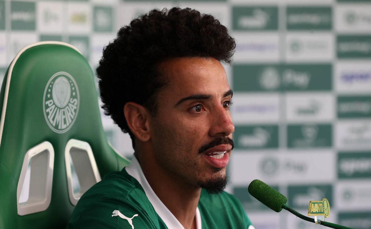 Estreia de Lucas Evangelista no Palmeiras impressiona treinador Abel Ferreira no Brasileirão.