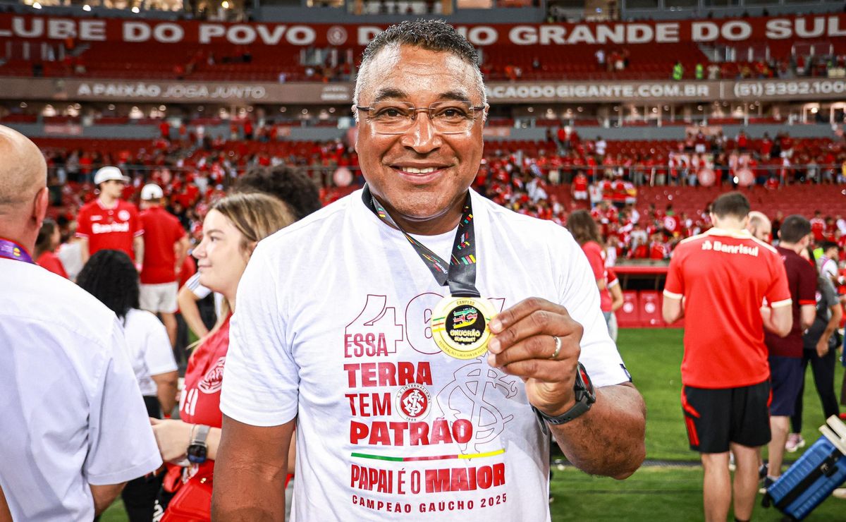 Internacional e Flamengo mantêm tradição da troca de faixas no Brasileirão.