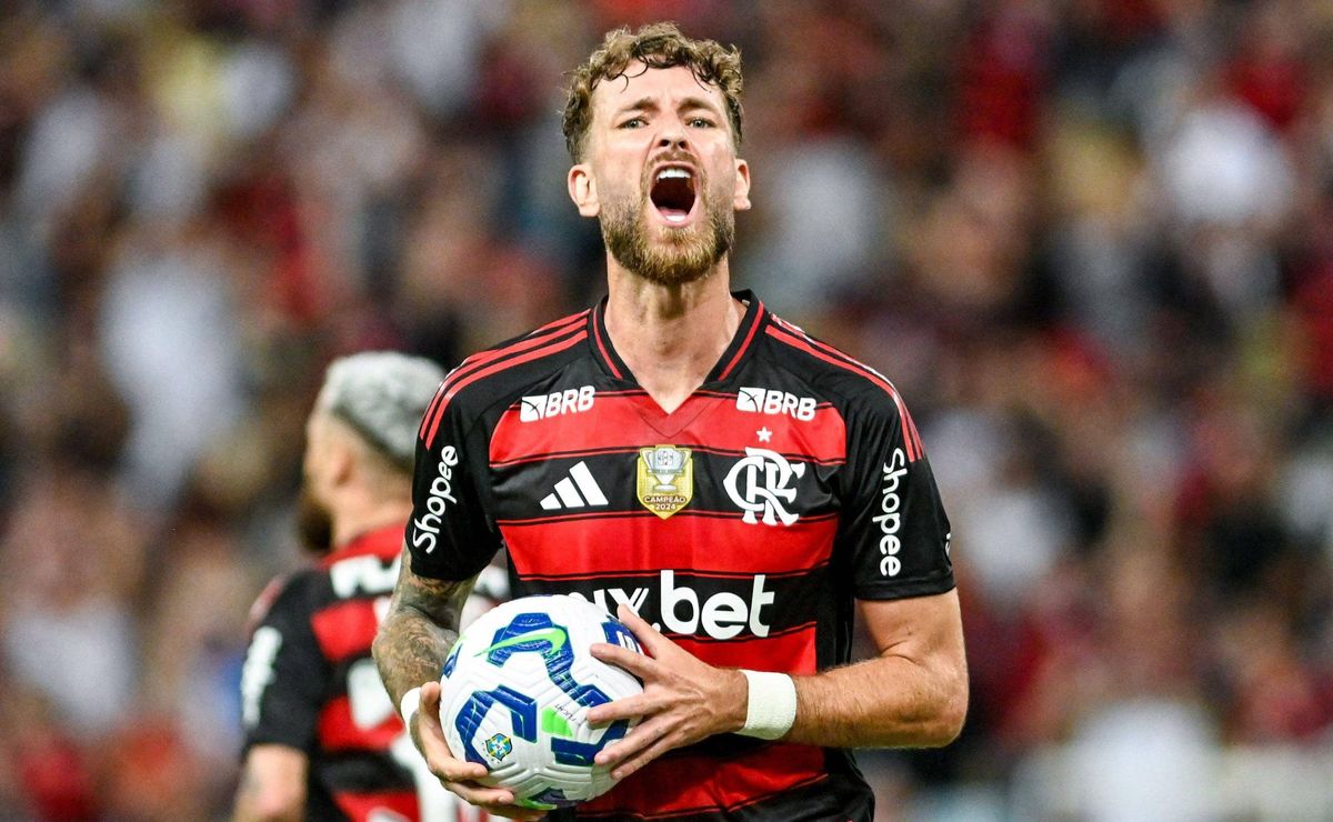 Triunfo do Flamengo sobre o Vitória disponível no Ligavip.