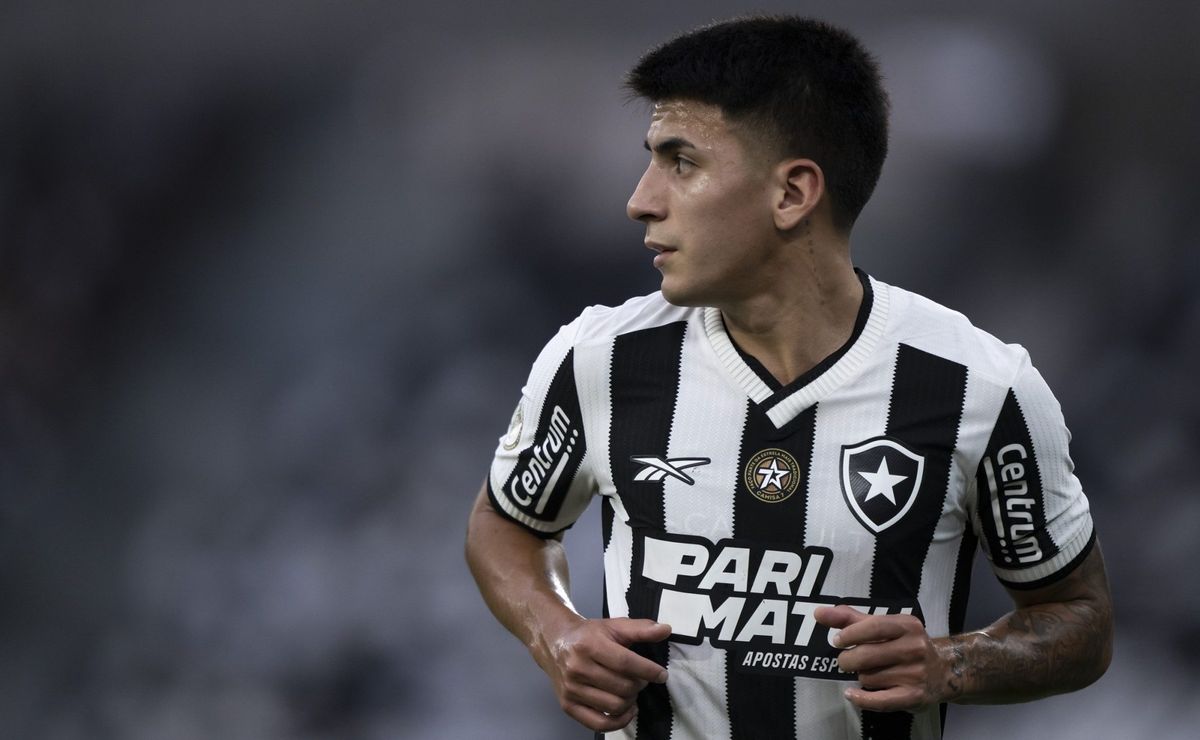 Flamengo contrata Thiago Almada como substituto de Arrascaeta: reportagem apuração.