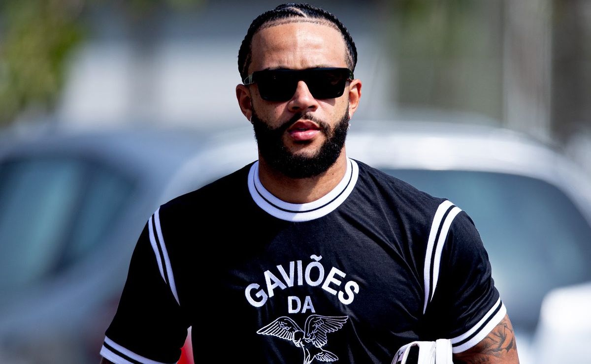 Corinthians de Memphis Depay: 6 torcidas organizadas proibidas até 2025.