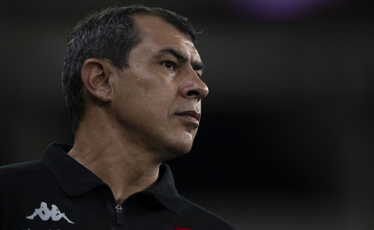 Críticas a Carille aumentam após derrota do Vasco para o Corinthians com time alternativo