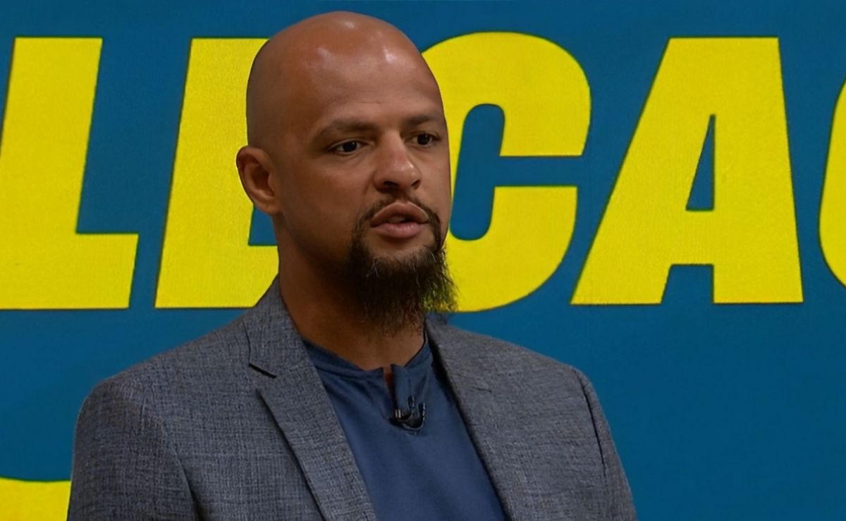 Felipe Melo Adverte Memphis Depay: 