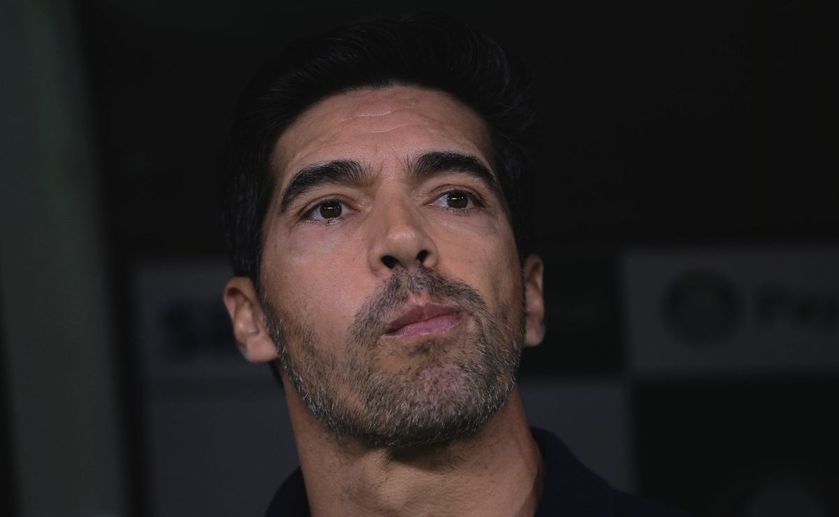 ADEUS DE GIAY! Lateral perde prestígio e deve ser vendido pelo Palmeiras na próxima janela