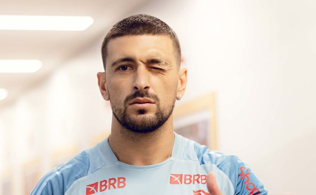 FLAMENGO SEGUE MOVIMENTANDO OS BASTIDORES! Diretoria age nos bastidores e mira nomes de peso para manter a equipe no topo!