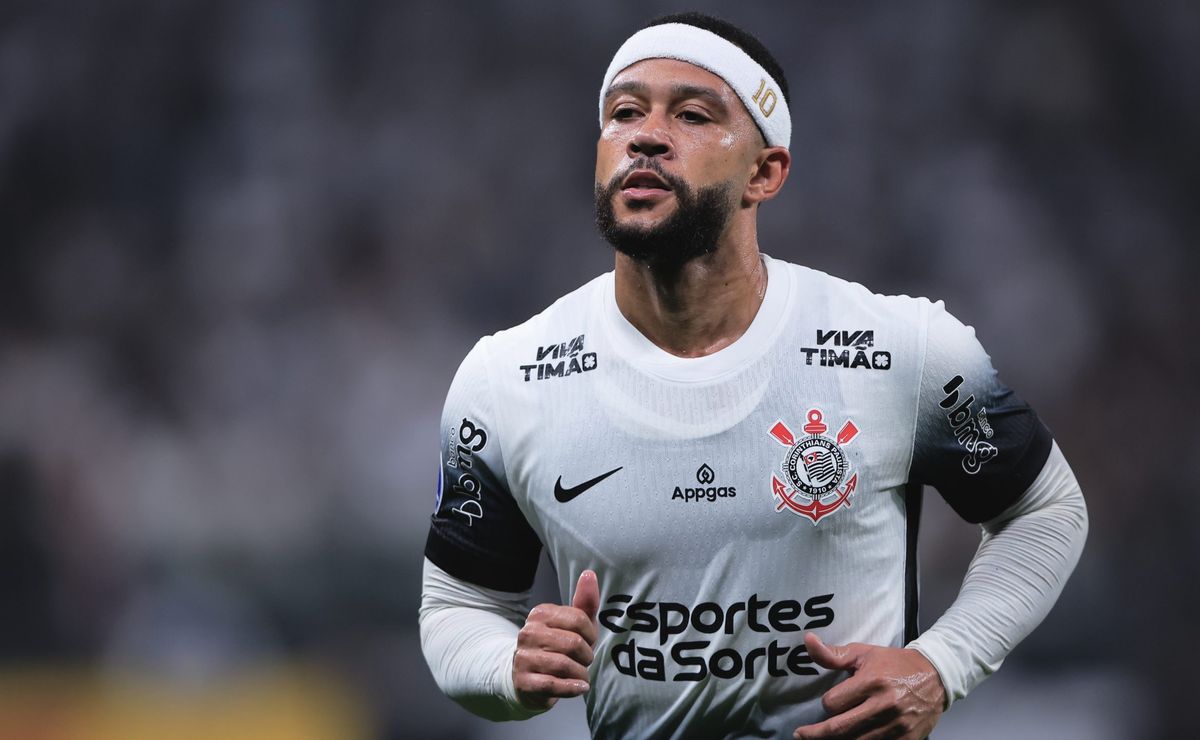 Crítica de André Rizek sobre Memphis Depay em Palmeiras x Corinthians: 