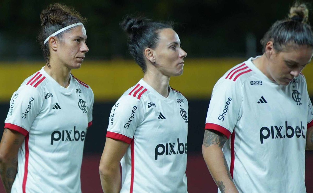 Clássico entre Flamengo e Palmeiras no Brasileiro Feminino.