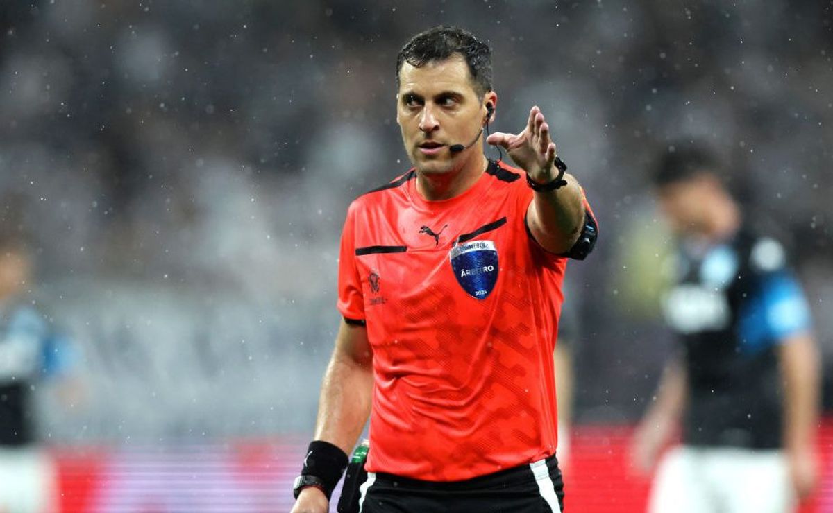 Estudiantes-ARG x Botafogo: arbitragem composta totalmente por uruguaios é divulgada pela CONMEBOL
