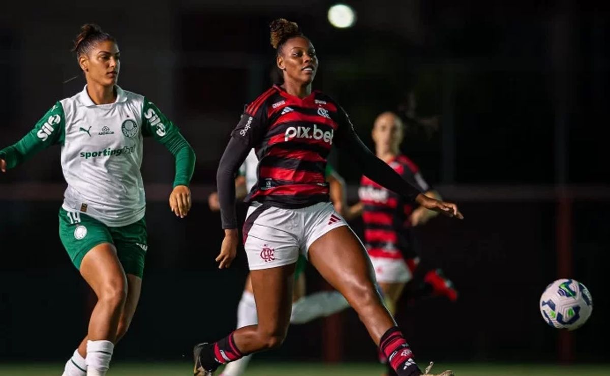 Flamengo tropeça contra o Palmeiras e perde chance de liderança no Brasileirão Feminino.