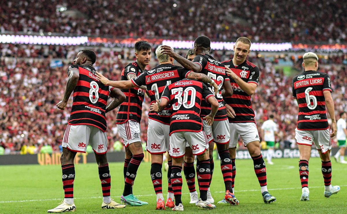 FLAMENGO ENCANTA NO MARACANÃ, MAS NEM TUDO SAIU COMO ESPERADO! O clima de festa virou protesto em meio à vitória no Brasileirão!