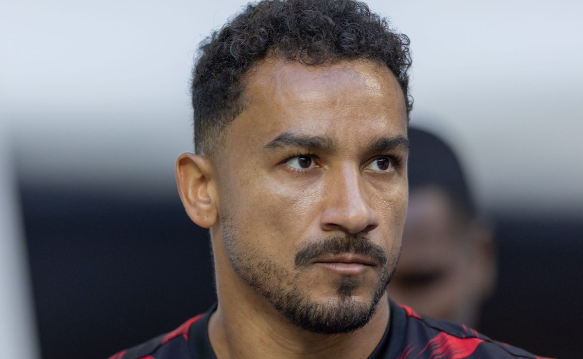 Danilo defende redução de preços: torcedores do Flamengo merecem ingressos acessíveis.
