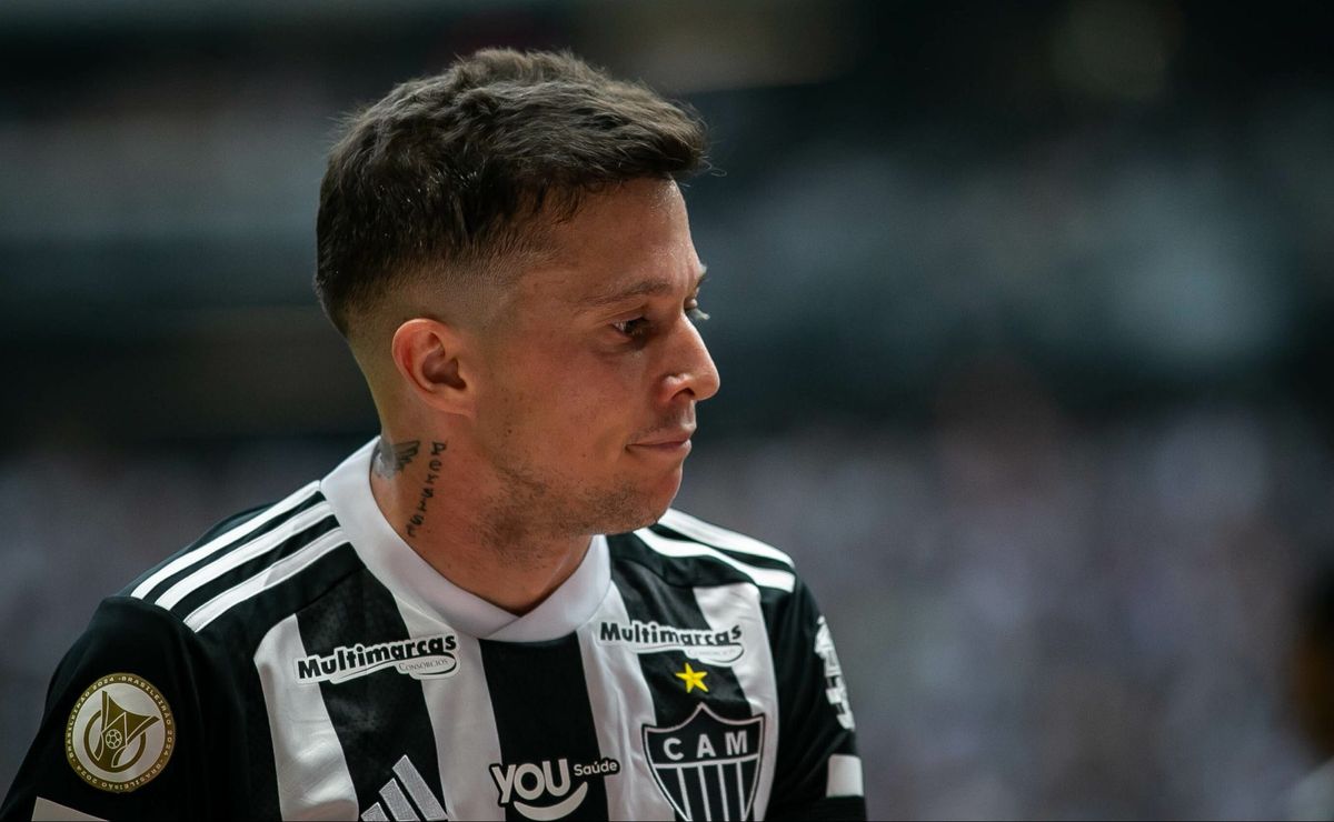 Bernard expõe desorganização do Atlético-MG e faz alerta sobre pressão nos bastidores: “Acho que uma falta de…”