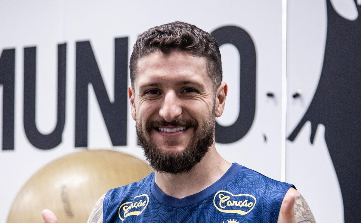 Transição física de Zé Rafael no Santos pode antecipar estreia do ex-Palmeiras.