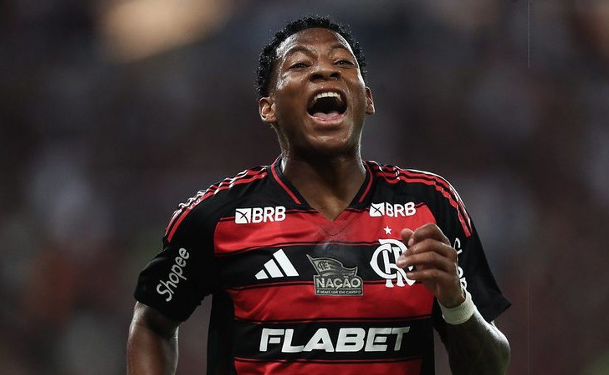 CRAQUE DE BOLA! Filipe Luís elogia Gonzalo Plata por desempenho brilhante no Flamengo pelo Brasileirão
