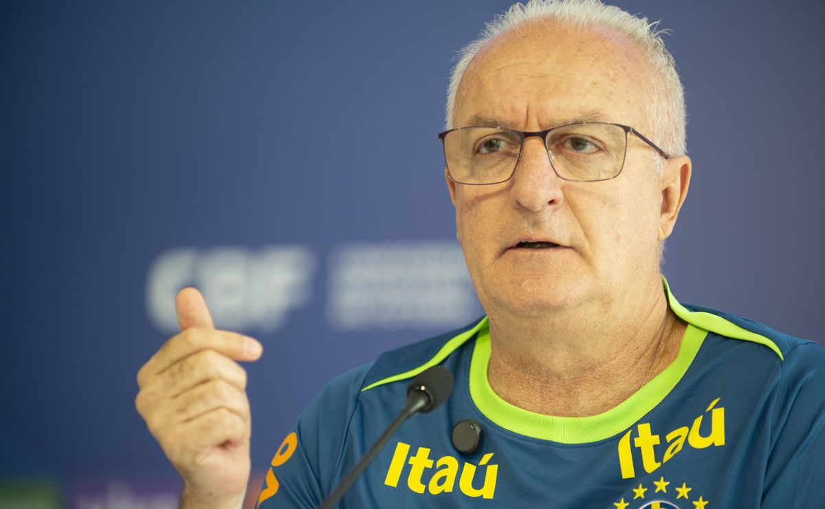 Neto descarta Dorival Júnior e aponta Tite como futuro técnico do Corinthians