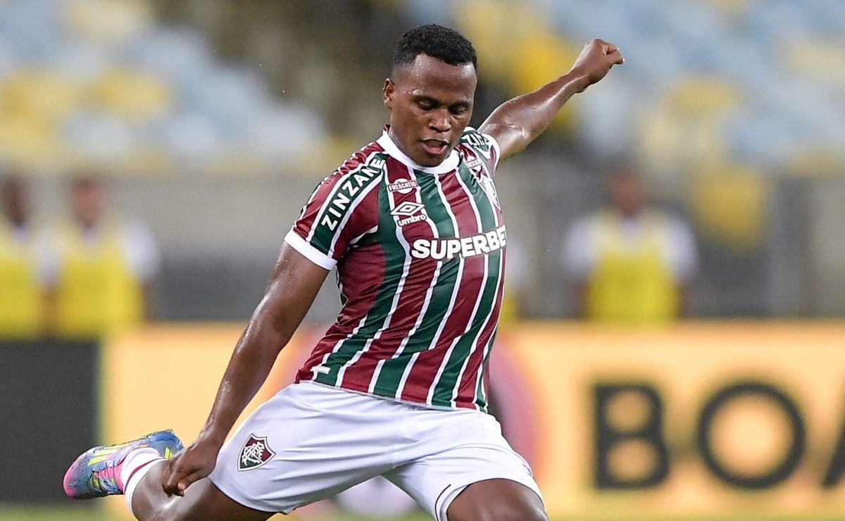 CBF divulga áudio do VAR em pênalti polêmico não marcado para o Fluminense contra o Vitória