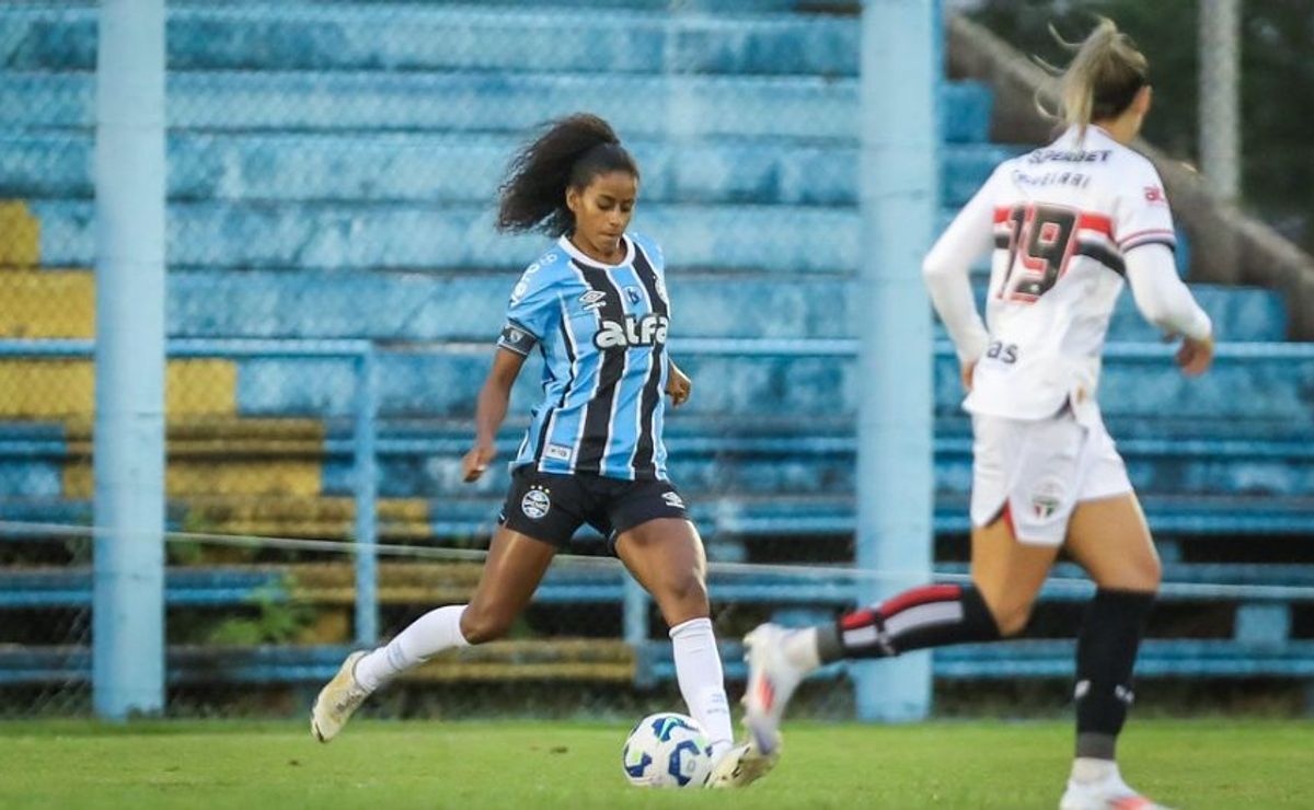 Torcida do Grêmio desabafa nas redes sociais após nova derrota no Brasileirão Feminino: “Bora reagir!”