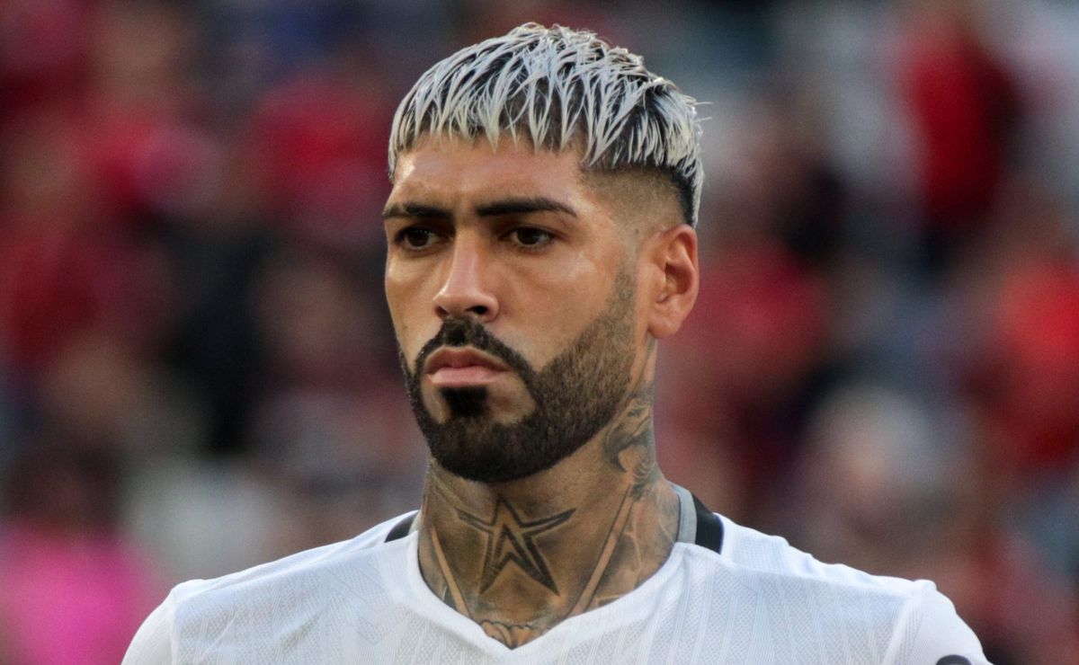Sem lesão detectada, Alexander Barboza se prepara e pode reforçar o Botafogo contra o Estudiantes pela Copa Libertadores