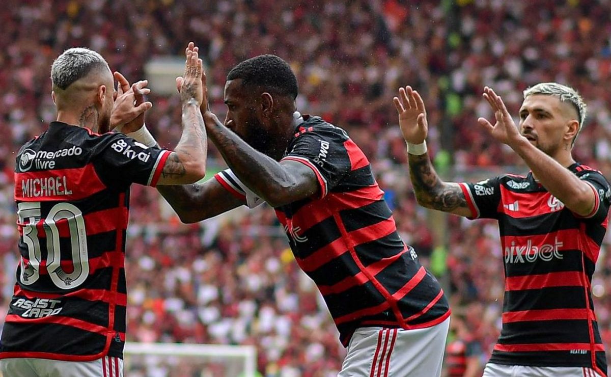 Cruzeiro avalia possível contratação de titular do Flamengo e observa Michael.