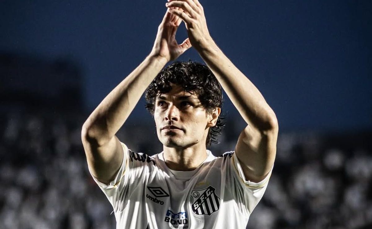 Dodô sofre drible desconcertante em jogo da Kings League symbolizando sua habilidade defensiva.