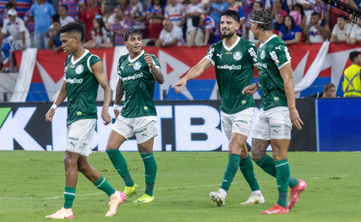 Palmeiras enfrenta Bolívar em busca de vitória na invicta sequência fora de casa