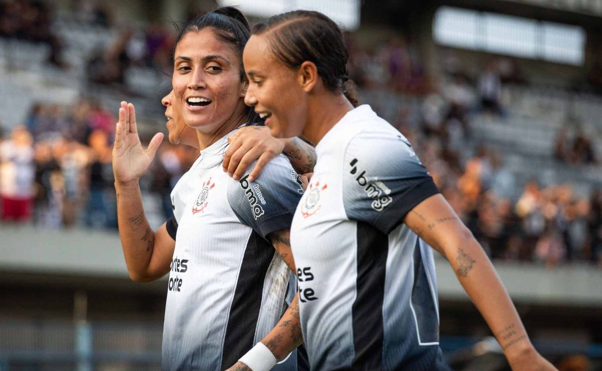 CLÁSSICO NO FEMININO! A batalha entre São Paulo e Corinthians promete fortes emoções!