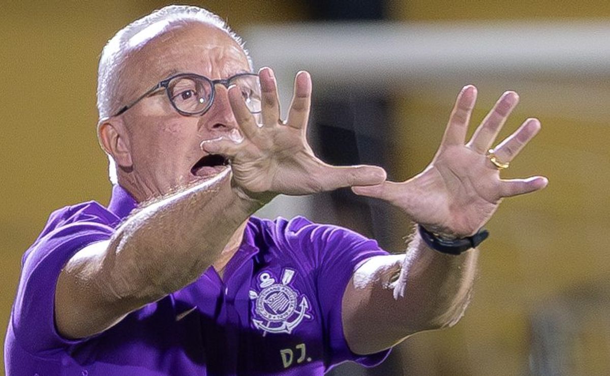 Dorival Júnior liga alerta no Corinthians por conta de lesões no elenco para a temporada