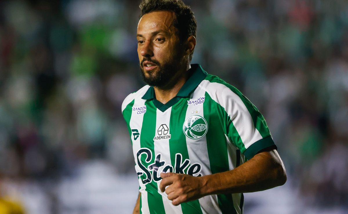 Nenê comenta poucas chances no Juventude e diz estar pronto: “Depende do treinador”