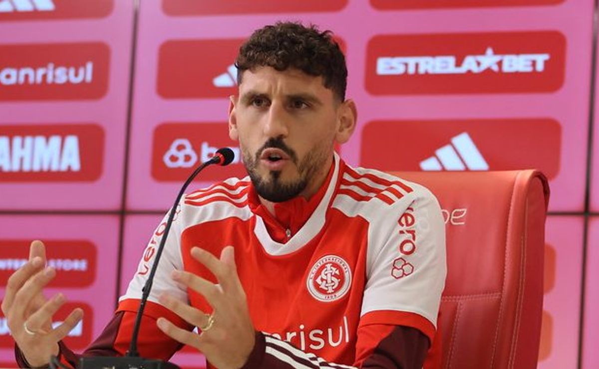 Rogel deixa o Internacional em junho, com o fim do contrato