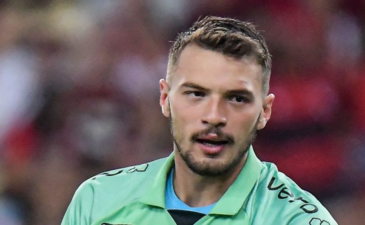 Gabriel Grando toma decisão sobre fechar com Palmeiras e quer ficar no Grêmio