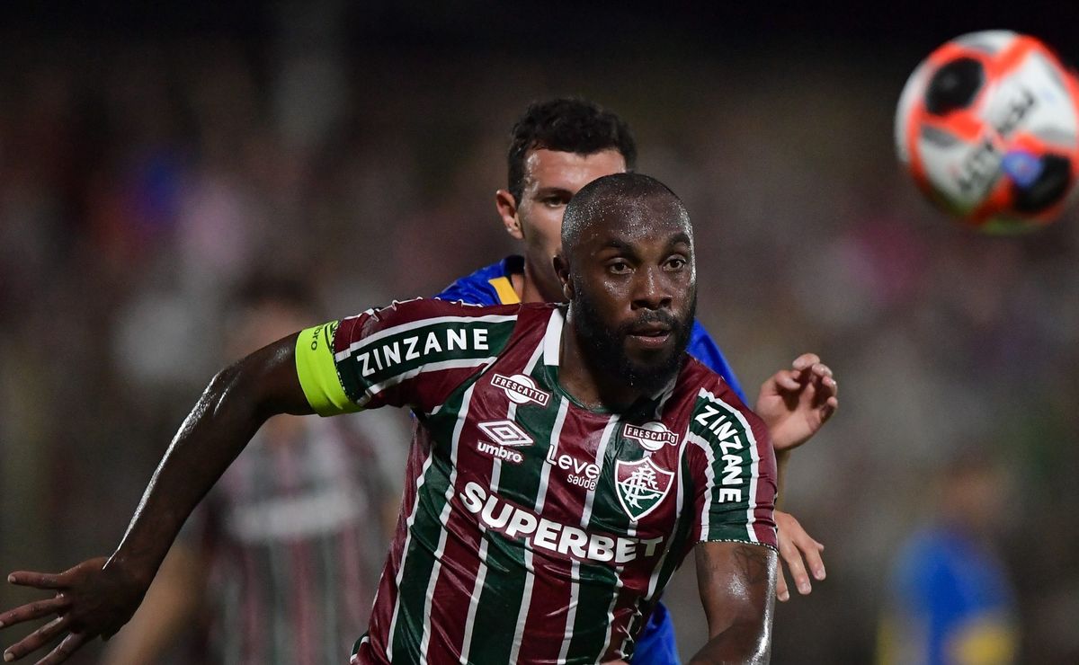 Manoel perde espaço no Fluminense e pode ser negociado no meio do ano