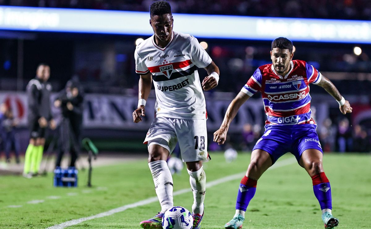 Wendell salva erro grotesco de Ferreirinha em São Paulo x Fortaleza e é elogiado: “Baita recomposição 