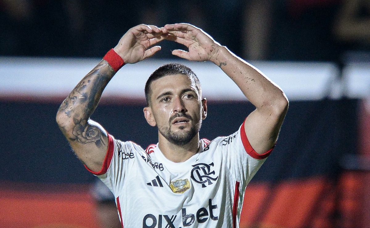 Bastidor – Saída de Arrascaeta do Flamengo para o Cruzeiro é sonho de Pedro Lourenço, mas não deve acontecer