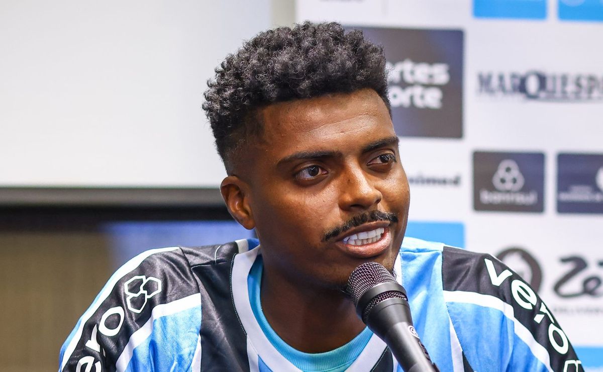 Grêmio nega saída de Jemerson e vai buscar quatro reforços após avaliação de Mano Menezes