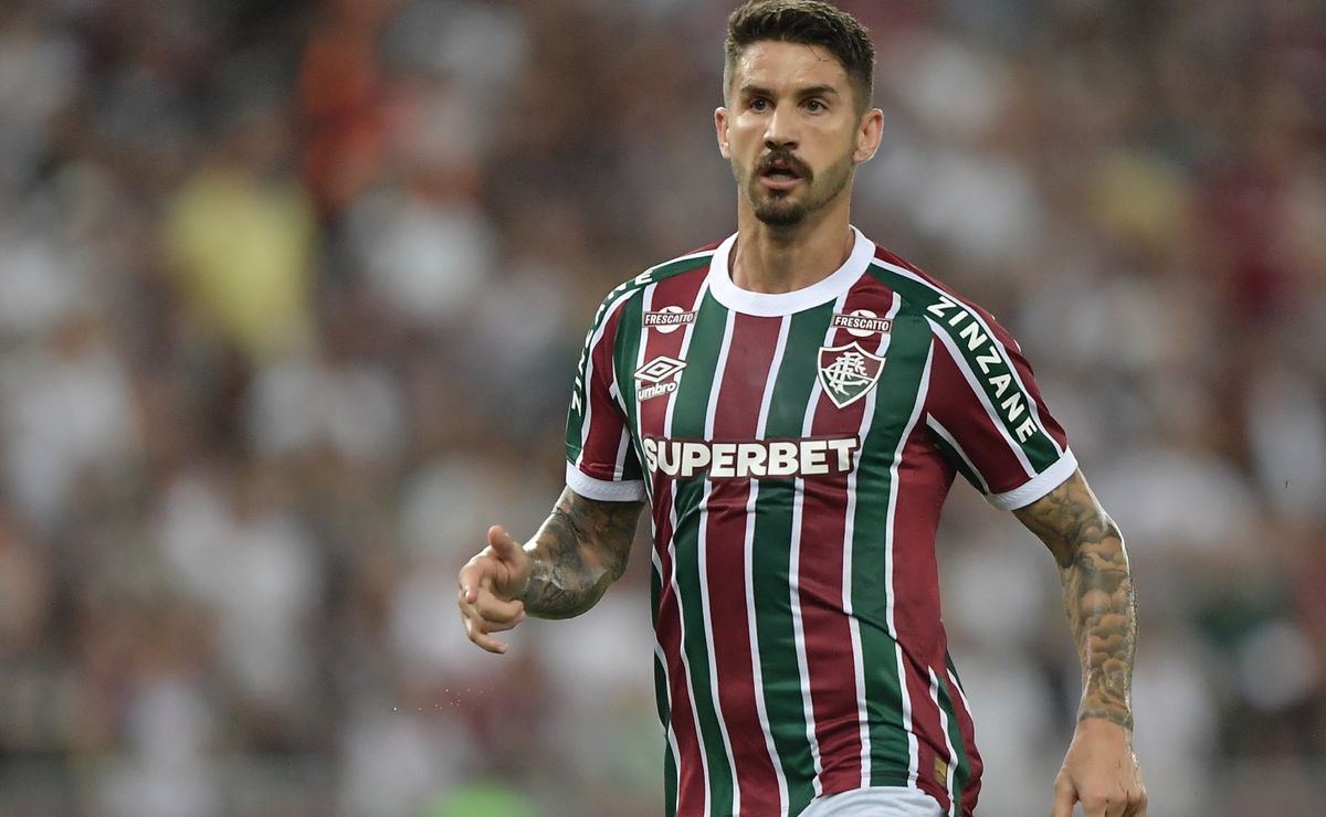 Pressionado? Everaldo fala sobre peso em substituir Cano no Fluminense: ”Responsabilidade”