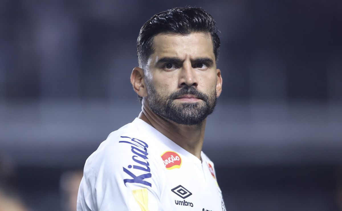 Rincón pede desculpas à torcida do Santos após nova derrota no Brasileirão: “Não nos escondemos”