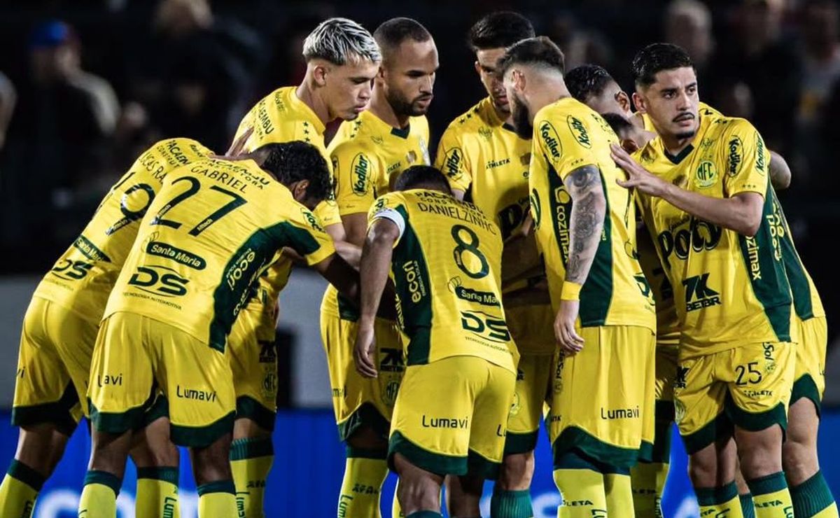 Torcida do Mirassol vibra com atuação de Walter e exige continuidade do goleiro como titular ￼