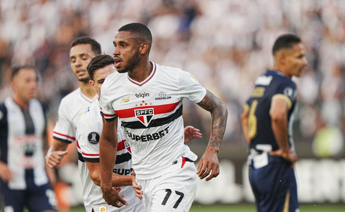 Libertadores: André Silva faz gol decisivo e mostra paz com Alan Franco no São Paulo