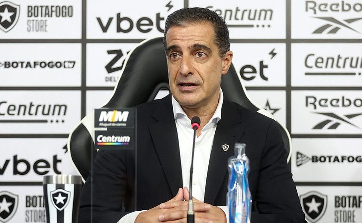 Paiva reconhece momento do Botafogo e destaca necessidade de evolução do time