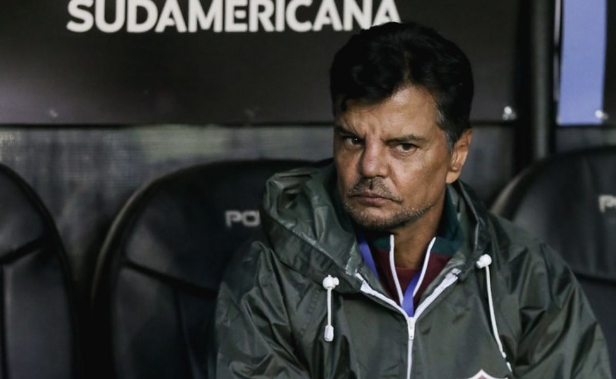 Auxiliar do técnico Renato Gaúcho, Alexandre Mendes acumula ótimo aproveitamento quando comanda o Fluminense