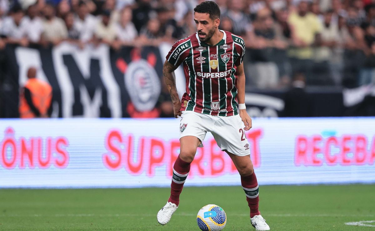 Fluminense define relacionados para jogo na altitude e preserva elenco principal