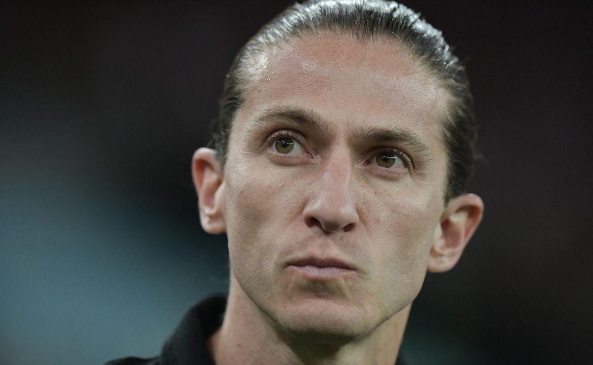 “Está tremendo na Libertadores”; Filipe Luís é alvo de críticas da Nação após empate entre Central Córdoba x Flamengo